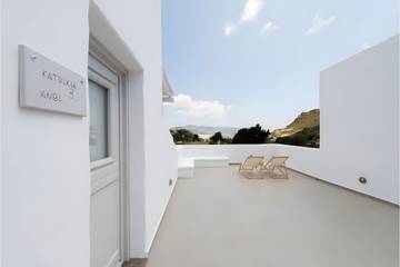 Location de vacances pour 4 personnes, avec jardin et balcon dans Milos
