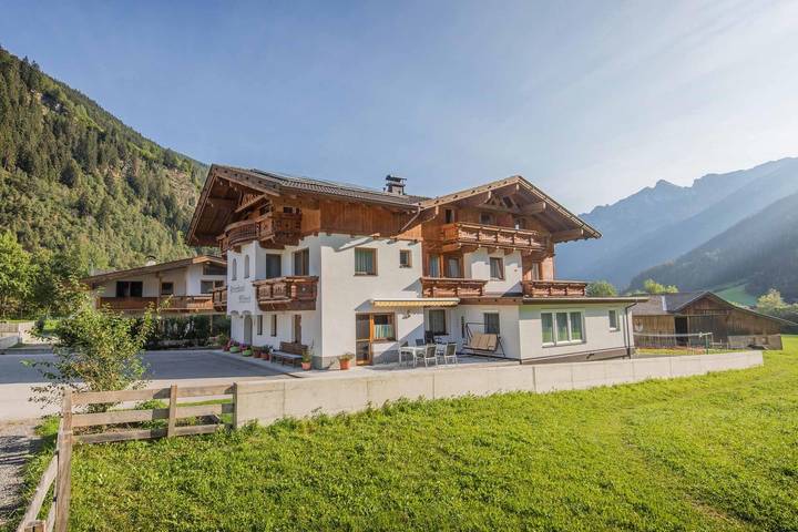 Ferienwohnung für 5 Personen, mit Balkon und Terrasse sowie Sauna im Stubaital - 2