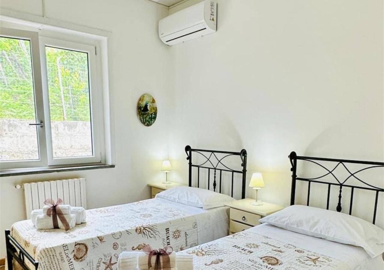 Appartamento intero, Villa Lamberti - Sea View Lamberti Apartment in Monte di Procida, Napoli e dintorni