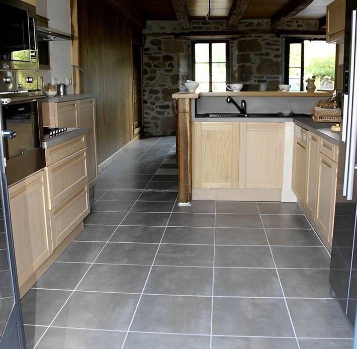 Gîte pour 14 personnes, avec terrasse et jardin, animaux acceptés dans Auvergne-Rhône-Alpes - 3