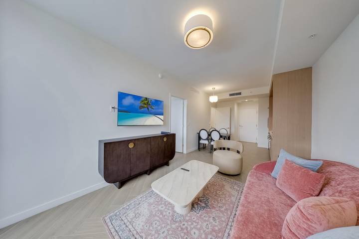 Ganze Wohnung, Ferienwohnung für 4 Personen mit Pool in Miami, Florida