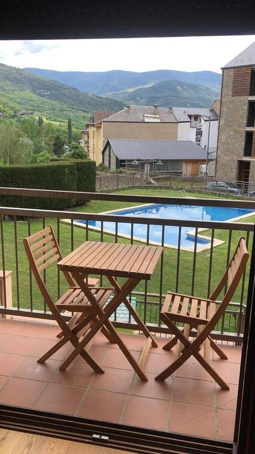 Apartamento entero, Three-Bedroom Apartment in Sort , Pirineo Catalan