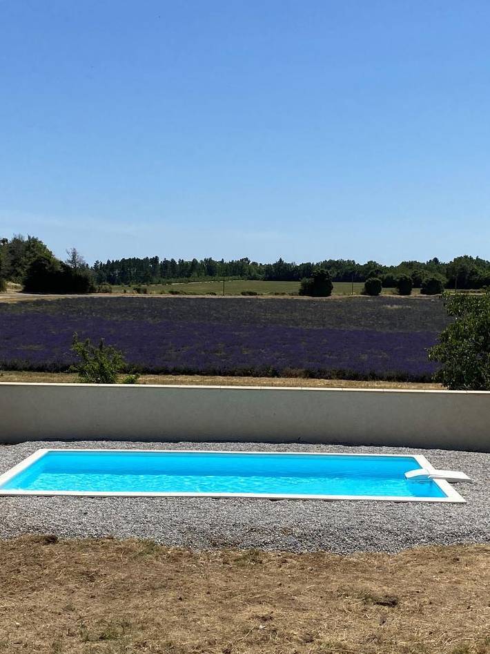 Gîte für 5 Personen, mit Garten und Pool in der Provence