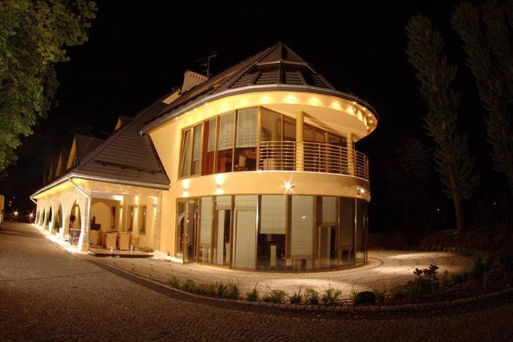 Hotel, z Jacuzzi i Taras oraz Ogród i Sauna w Kamienica