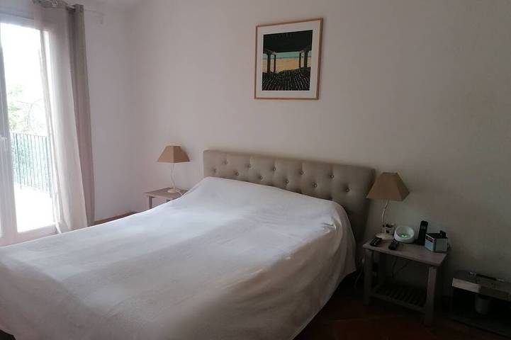 Location de vacances pour 8 personnes, avec jardin et terrasse à Le Puy-Sainte-Réparade - 4