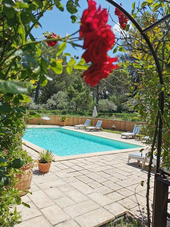 Chambre d’hôte pour 2 personnes, avec jardin et piscine dans les Bouches-du-Rhône - 3