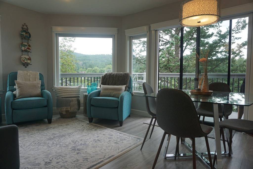 Ganze Wohnung, Flathead Lake front Condo with fabulous views Bigfork, Mt in Bigfork, Flathead Nationalwald