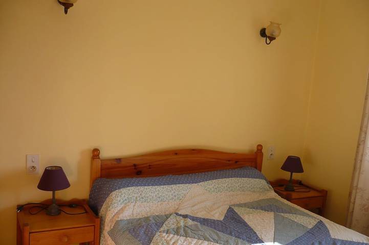 Appartement entier, Appart (50m²), tt confort, calme, campagne, vue exceptionnelle sur les Alpilles in Saint-Rémy-de-Provence, Région d'Arles