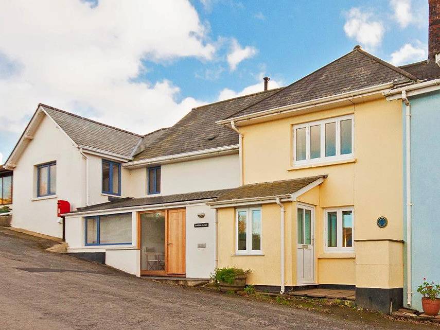 Bow Cottage in East Portlemouth, South Devon
