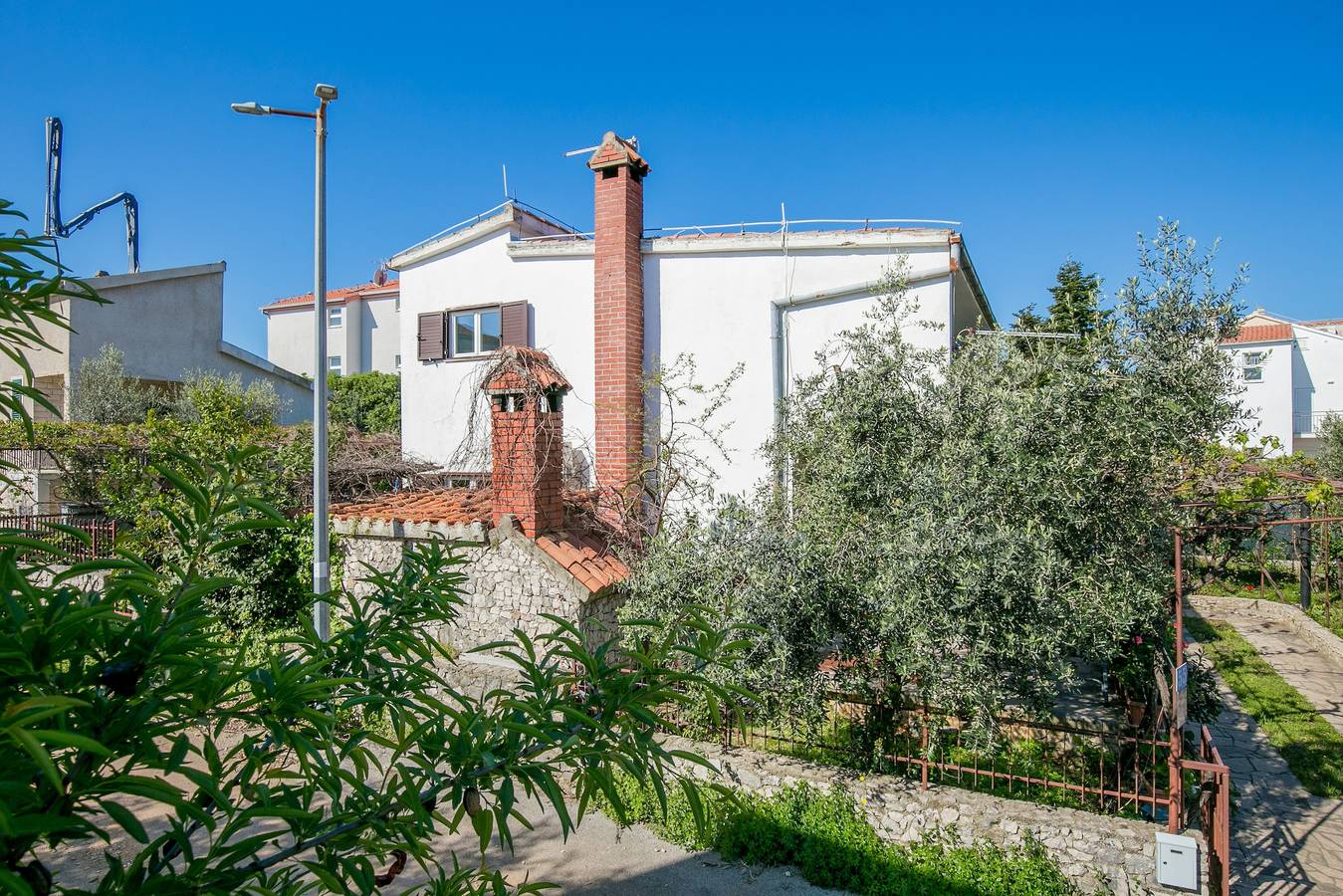4-Zimmer-Haus mit Terrasse Okrug Donji, Ciovo K-2403 in Okrug Donji, Ciovo
