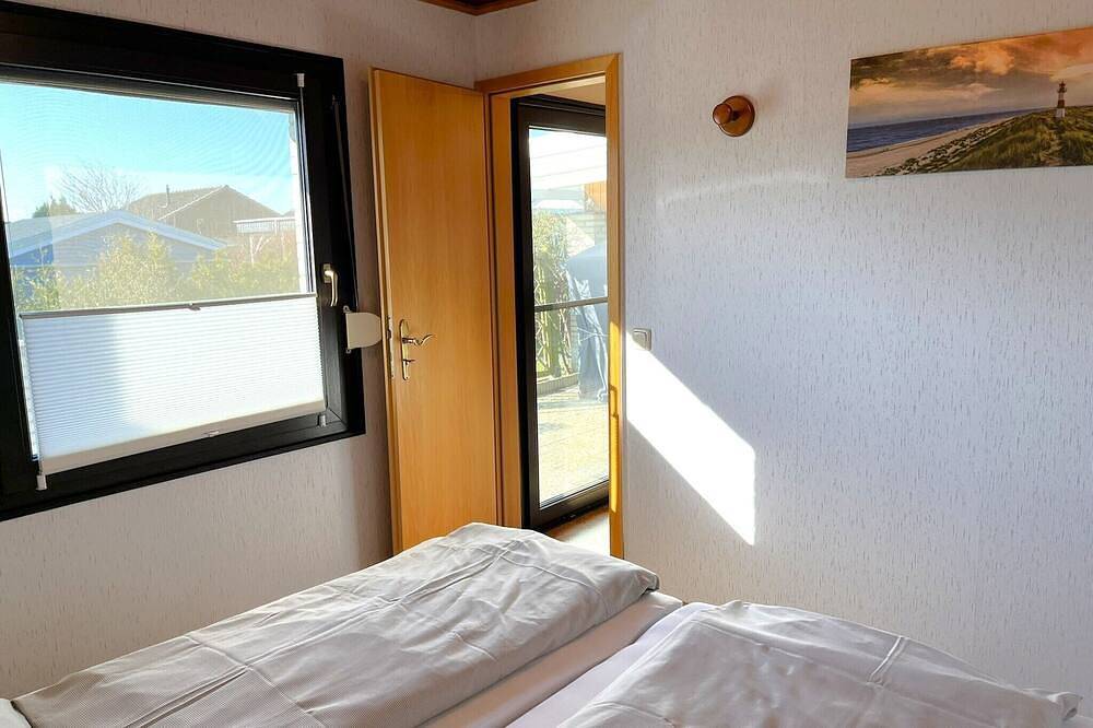 Gemütliches Ferienhaus in Warwerort, 150 m zur Nordsee, mit Garten. Kurtaxenfrei in Warwerort, Nordseeküste