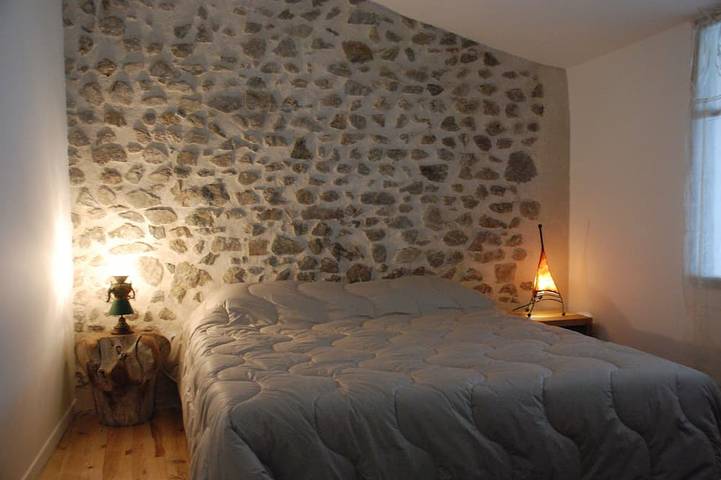 3 *** komfortables Ferienhaus in der Nähe von Vichy für 4 bis 5 Personen in Châteldon (63) in Châteldon, Region Thiers