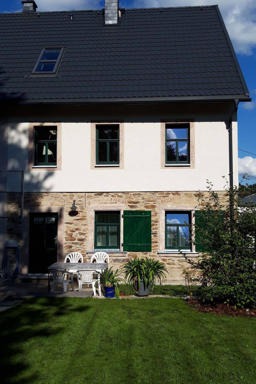 Ganze Wohnung, Familienidyll in Bärenstein, Erzgebirge