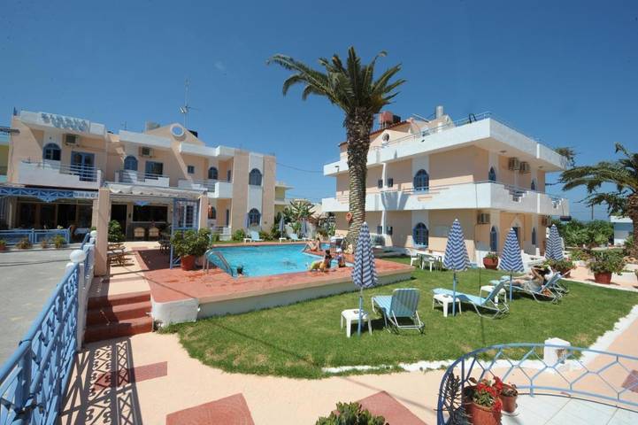 Appart’hôtel pour 2 personnes, avec balcon ainsi que piscine et jardin