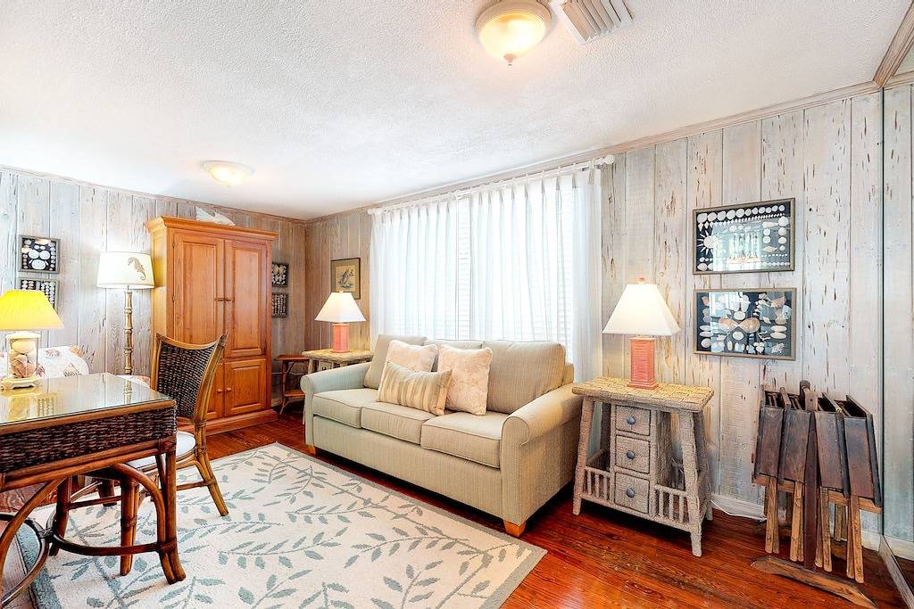 Schönes Ferienhaus mit privatem Pool - zu Fuß zum Strand, Restaurants und Bayfront Park in Anna Maria (FL), Anna Maria Island