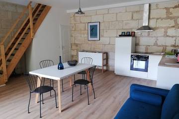 Gîte pour 5 personnes, avec jardin et jacuzzi ainsi que terrasse et piscine à Fronsac