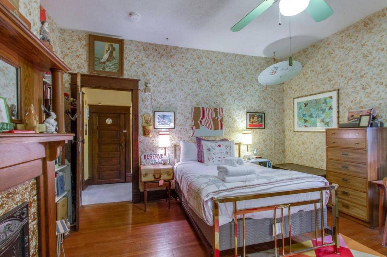 Petite Vintage Charmer Trendy East Nashville in Nashville, Tennessee