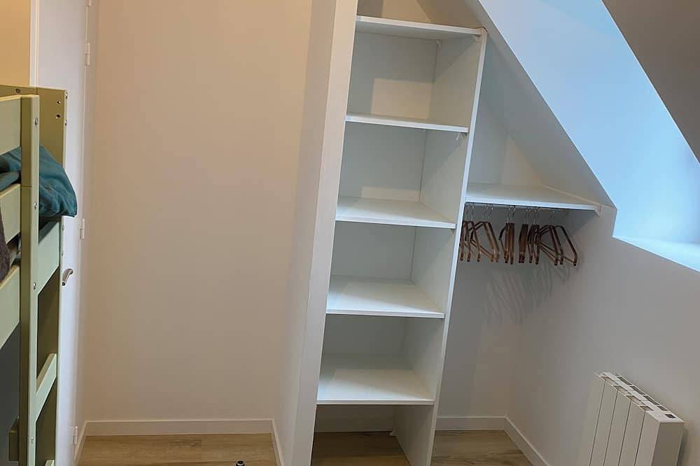 Completely renovated Breton house in Plougrescant in Plougrescant, Pink Granite Coast