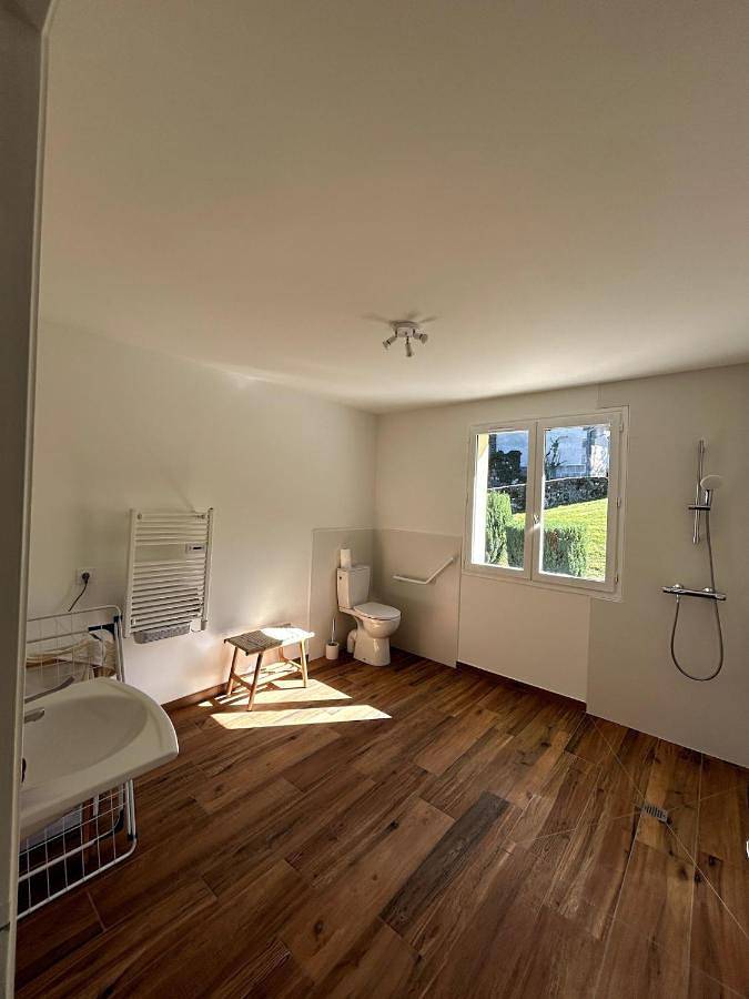 Location de vacances pour 4 personnes, avec vue et terrasse, animaux acceptés dans Raulhac - 2