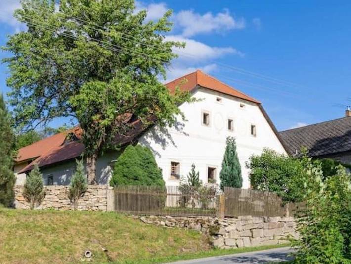 Bauernhof für 8 Personen, mit Seeblick und Garten sowie Terrasse in Tschechien