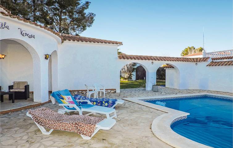 Apartamento para 10 personas, con Terraza y Piscina en Vendrell