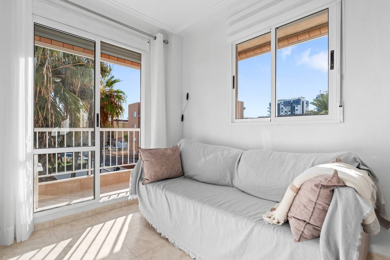 Hel lägenhet, Lägenhet för 5 Personer med barnpool in Punta Prima (Alicante), Torrevieja