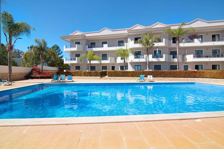 Apartamento de férias para 4 pessoas, com jardim, com animais de estimação em Albufeira