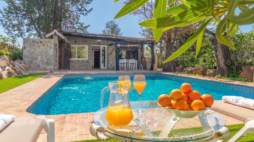 Casa de vacaciones para 2 personas, con Balcón/Terraza y Piscina en Guaro 