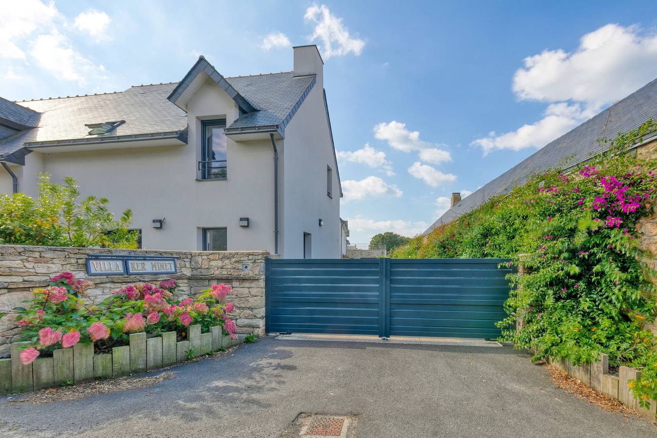 Villa Ker Minet - "Houat" - 8 Pers avec piscine intérieure chauffée et spa horaire partagé in Piriac-sur-Mer, Côte d'Amour