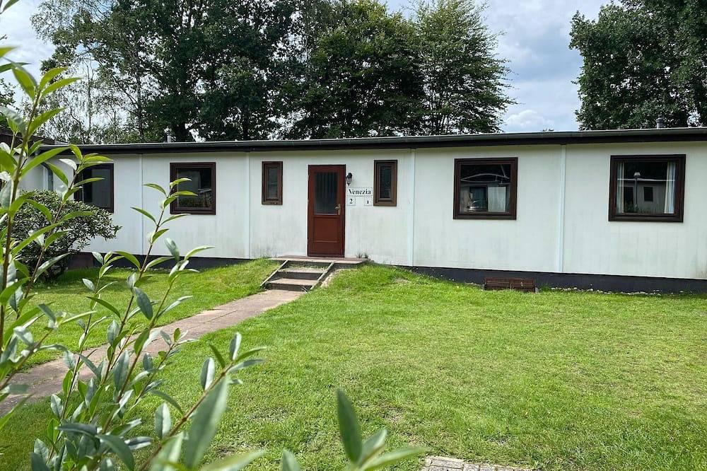 Ferienhaus in Fassberg mit Gemeinschaftspool in Faßberg, Naturpark Südheide
