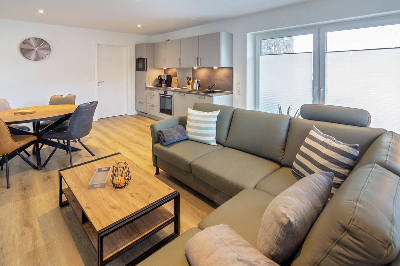 Ganze Wohnung, Komfortables Domizil Deichloft D4 mit Balkon und moderner Ausstattung in Norddeich, Norden und Umgebung