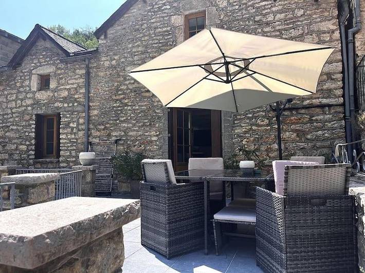 Location de vacances pour 4 personnes, avec terrasse et vue, animaux acceptés à La Malène - 2