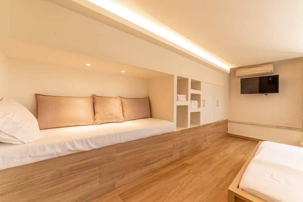 Ganze Wohnung, Angela's Guest House in Ägina