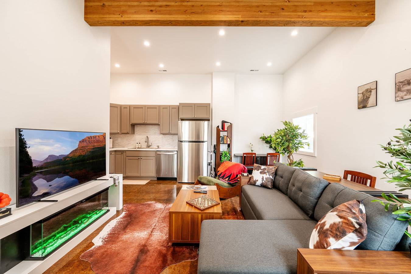 Ganze Wohnung, Vaulted Den Chic Central 1Br Fireplace in Sheridan, Bighorn Nationalwald