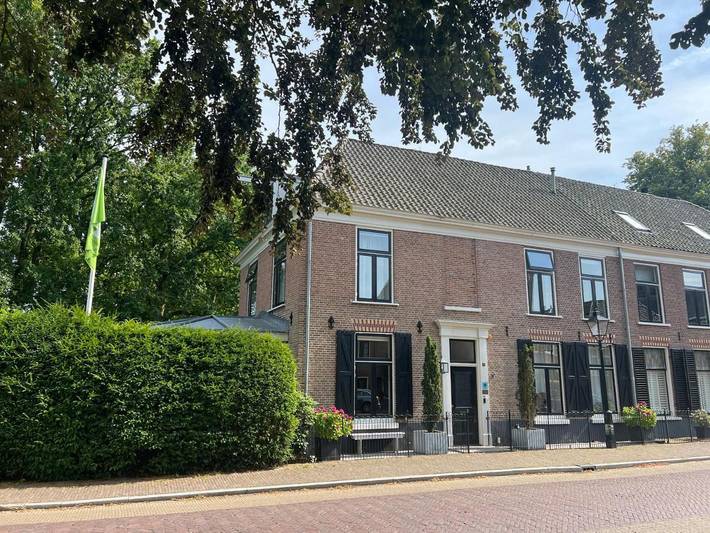 B&b voor 2 personen, with Terras and Tuin as well as Uitzicht in Naarden