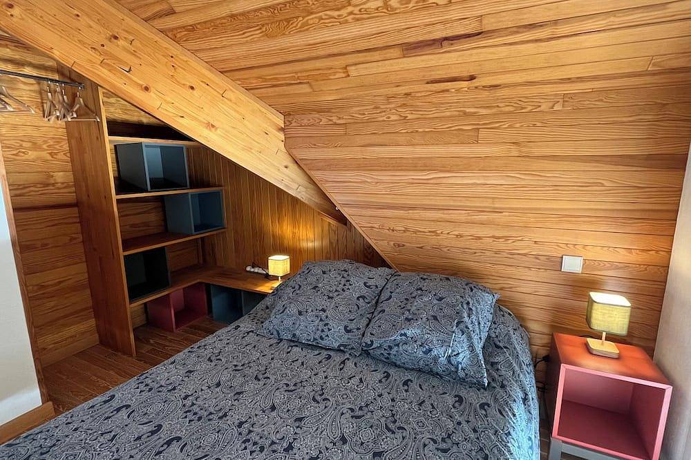 Entire apartment, T4 apartment in the heart of the village, 4 Diamonds, secure Wifi, in Saint-Lary-Soulan, Pyrenees National Park