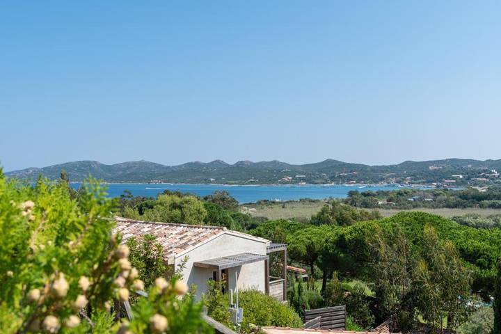 Hôtel pour 2 personnes, avec piscine ainsi que vue et jardin, animaux acceptés dans Plage De Maora - 2