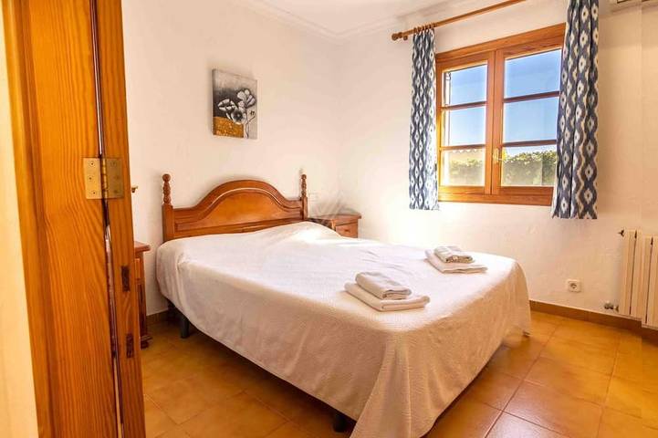Can Bajoca 1, umgeben von beeindruckenden Bergen. in Pollença, Mallorca Norden