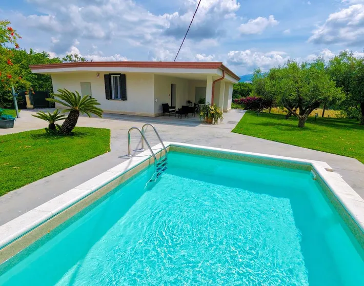 Villa per 7 persone, con piscina e giardino nonché panorama - 1