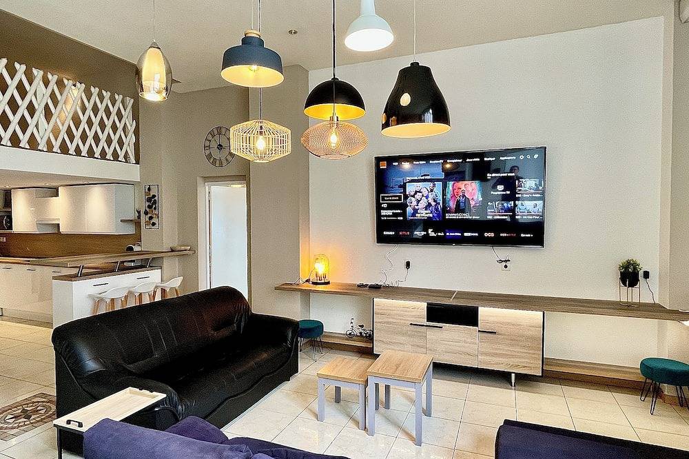 Appartement entier, Très grand loft de 155m² en plein centre ville in Montluçon, Région de Montluçon