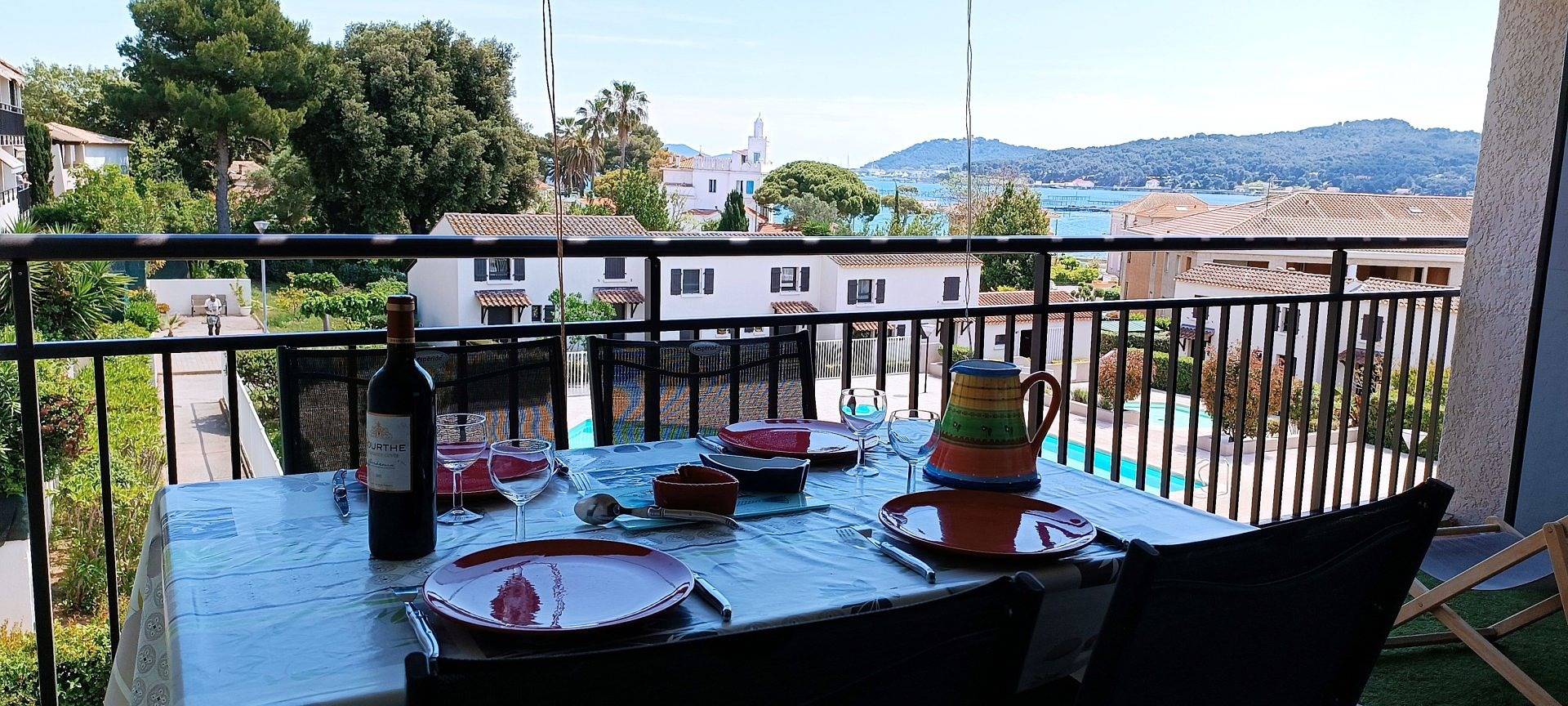 Appartement entier, Tamaris Var beau T2 vue mer clim piscine parking in La Seyne-sur-Mer, Région de Toulon