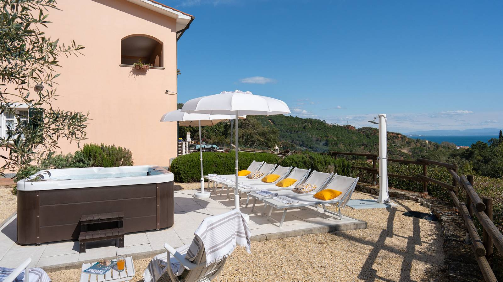 Villa für 8 Personen mit Ausblick in Rio Marina, Riotorto