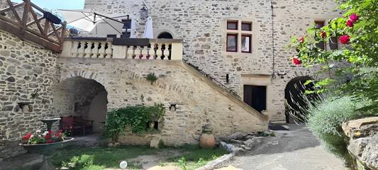 Gîte pour 6 personnes, avec jardin et terrasse, animaux acceptés à Arrigas