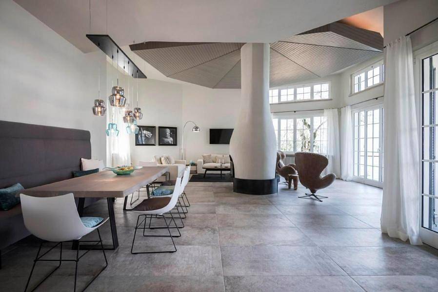 Luxusvilla am Gardasee mit privatem Badesteg in Castelletto di Brenzone, Brenzone