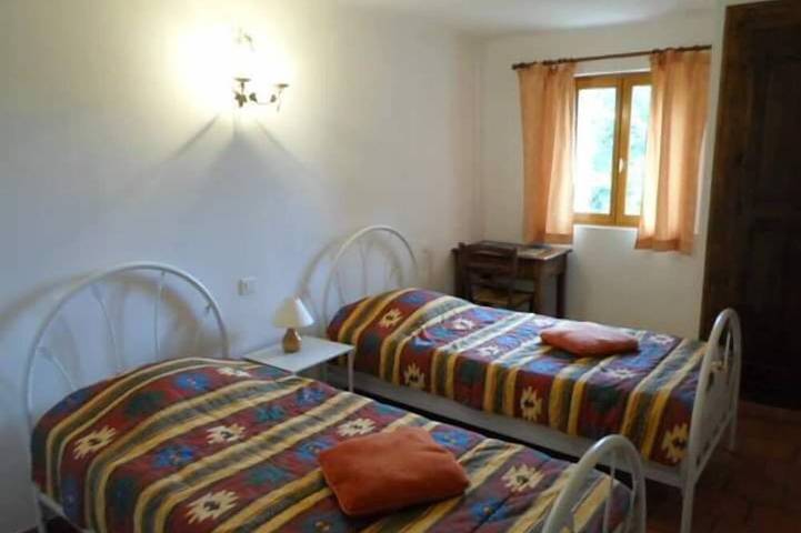 Location de vacances pour 4 personnes, avec jardin à Ampus - 3