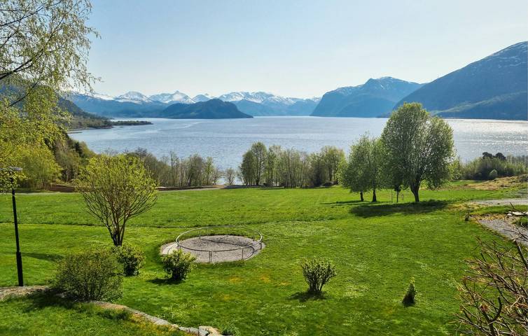 Ferienhaus für 4 Personen mit Terrasse in Skodje