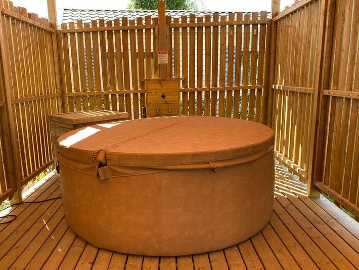 Mobil home pour 2 personnes, avec Jacuzzi et Piscine à Quend