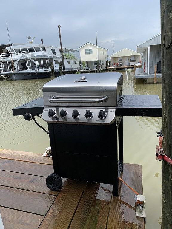 Houseboat For Rent- Venice Marina- The “Get Reel”- Just Renovated! in Plaquemines Parish