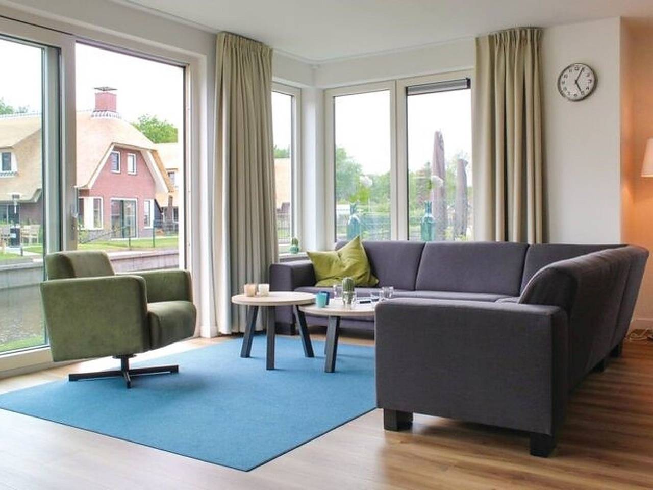 Villa in Friesland mit Sauna und Whirlpool in Idskenhuizen, Ijsselmeer