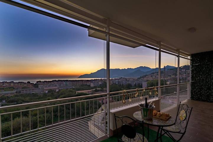 Vakantiewoning voor 2 personen, with balkon and sauna as well as whirlpool in Salerno
